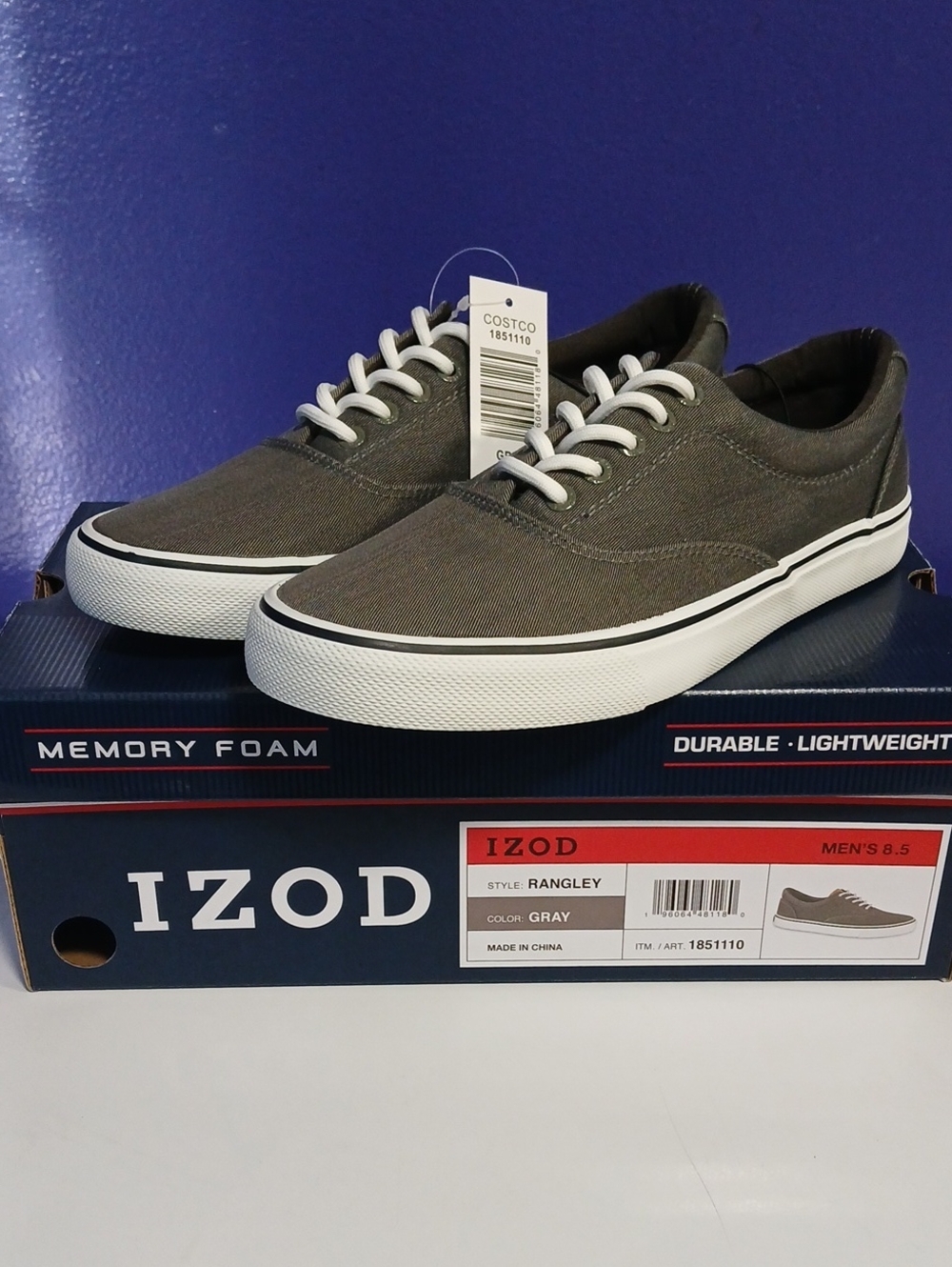Izod Rangley Low-Top Sneakers in Gray with White Soles